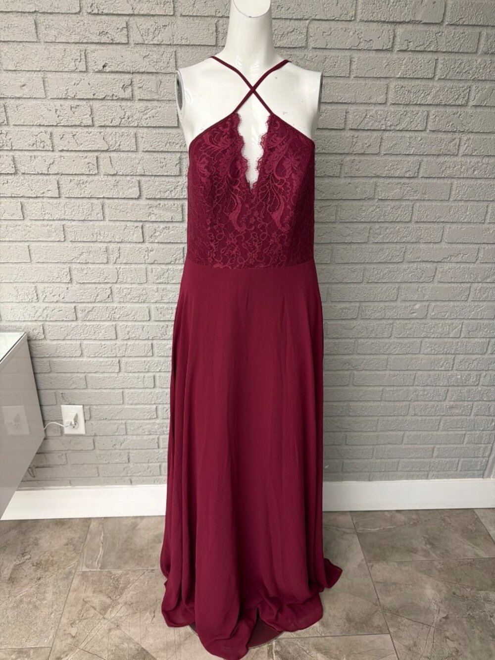 Hayley Paige Women Burgundy Lace Chiffon Strappy Halter Bridesmaid Dress Size 10